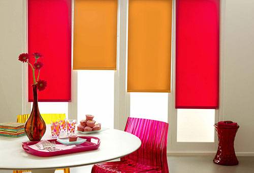 Stores à rouleau lumineux