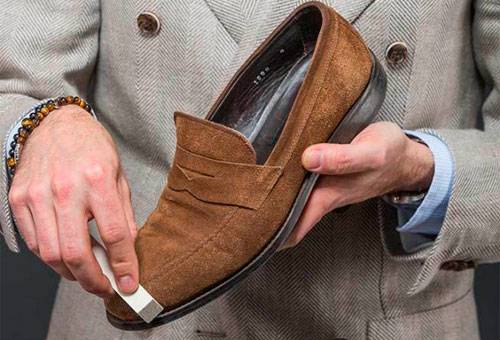 Photo 2- Entretien des chaussures en daim