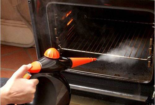 Nettoyage au four à vapeur