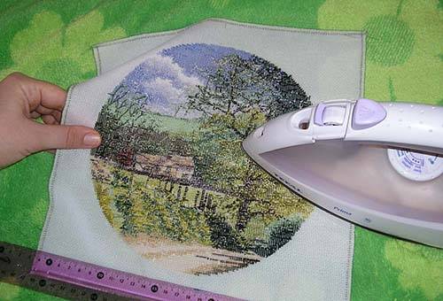 Repassage au point de croix sur toile