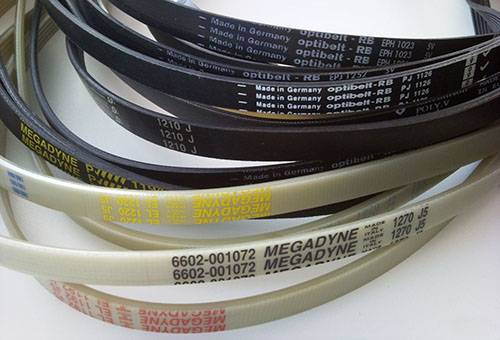 Courroies d'entraînement pour une machine à laver