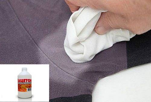 élimination des taches d'acétone