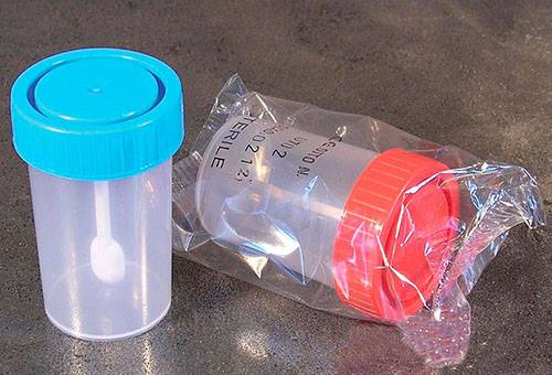 Réservoirs de collecte de matériel pour analyse