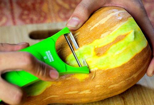 Enlèvement de peau de citrouille