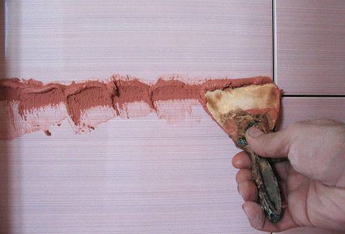 Coulis Sloppy entre les carreaux