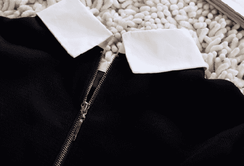 robe noire à col blanc