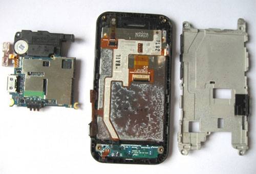 Corrosion après avoir mouillé votre téléphone
