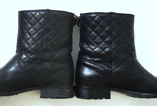 Bottes en cuir avant et après le nettoyage