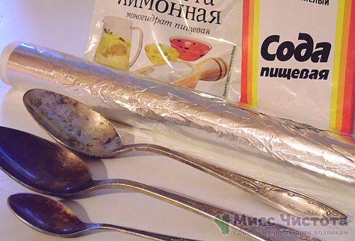 Acide citrique pour le nettoyage de l'argenterie