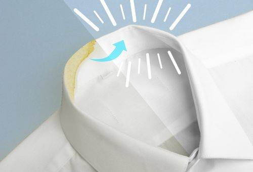 tache jaune sur le col