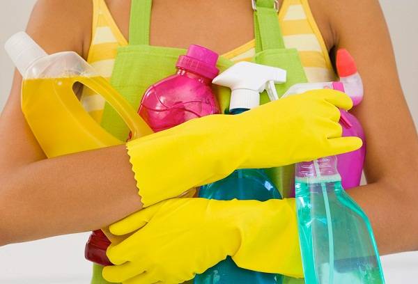 produits chimiques de nettoyage