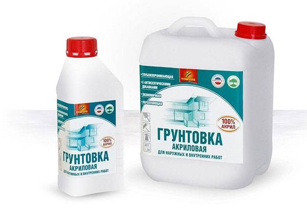 Apprêts acryliques pour peintures à base d'eau