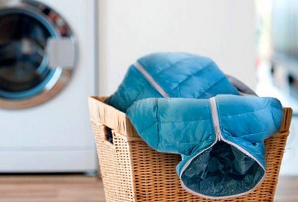 veste dans un panier