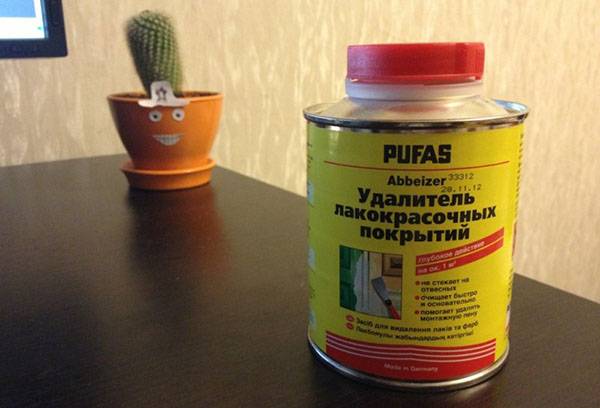 Lavage chimique pour la vieille peinture