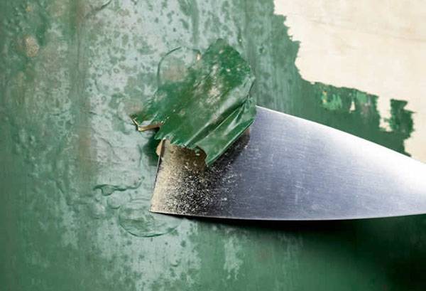 Enlèvement mécanique de la vieille peinture