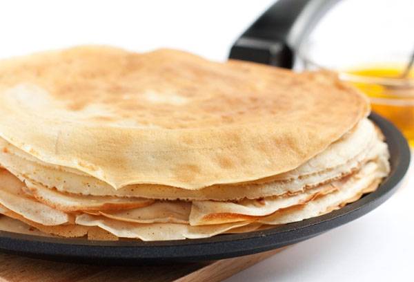 Crêpes dans une casserole