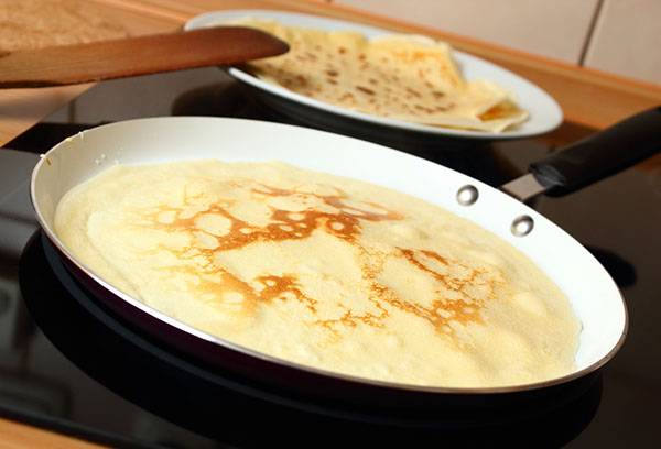 Crêpière enduite de céramique