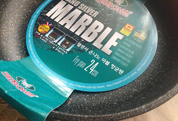 Poêle à frire en marbre