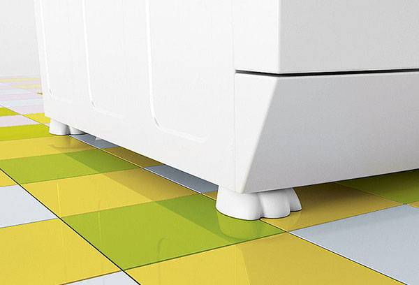 Jambes anti-vibration pour une machine à laver