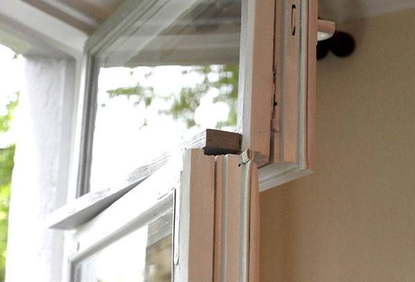 Fenêtre en bois isolée