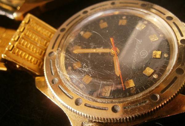 Regarder les égratignures