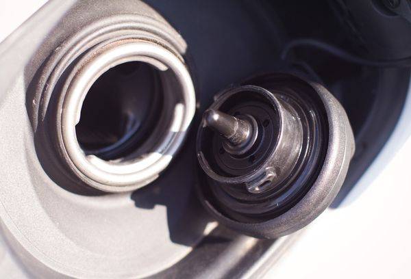 Le cou du réservoir