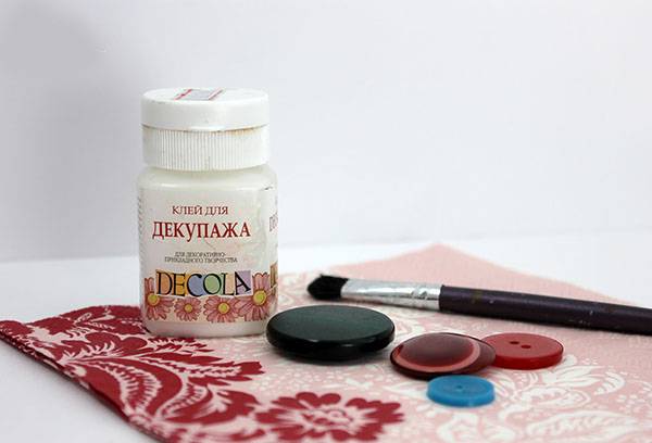 Decolou colle pour decoupage