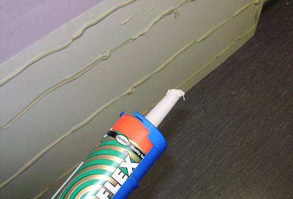 Pose de panneaux muraux en PVC