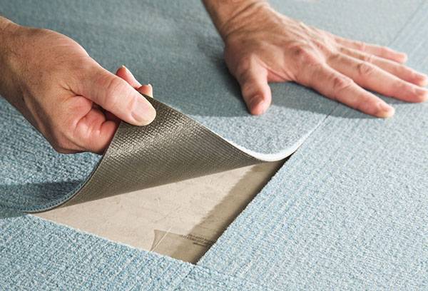 Pose de matériel de PVC