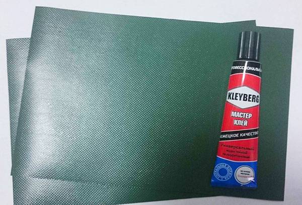 Film et colle de PVC