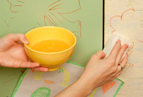 Utiliser une éponge de mélamine