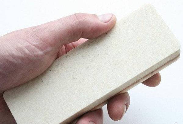 Barre en céramique pour couteaux