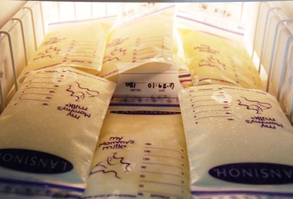 Lait maternel congelé