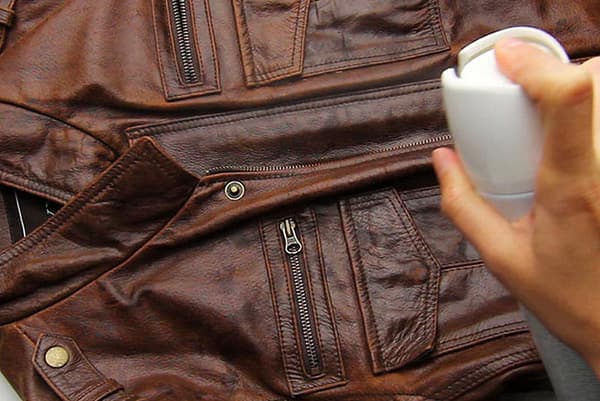 Veste en cuir de teinture