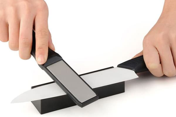 Affûter un couteau en céramique