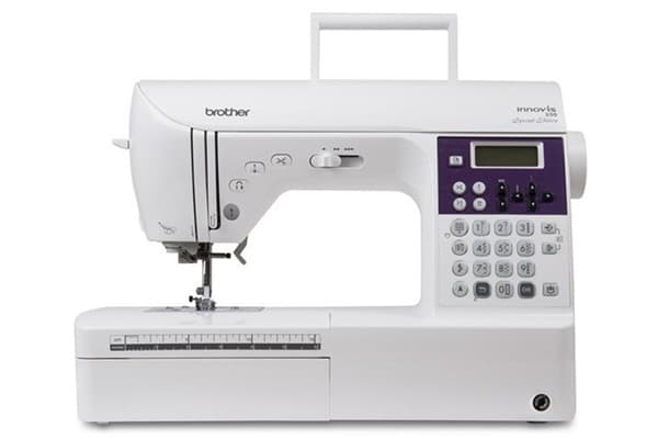 Machine à coudre informatique