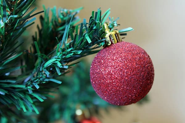 Arbre de Noël artificiel pauvre