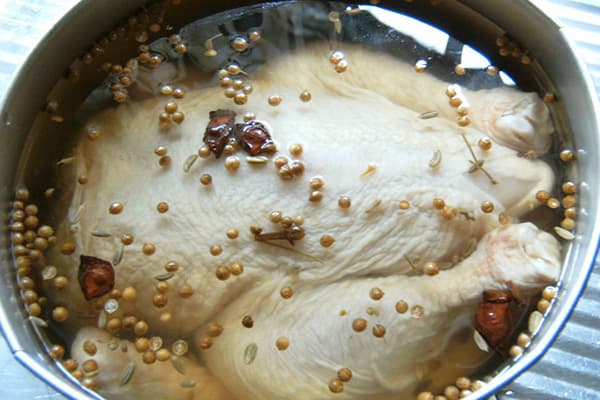 Marinade au poulet et cornichons