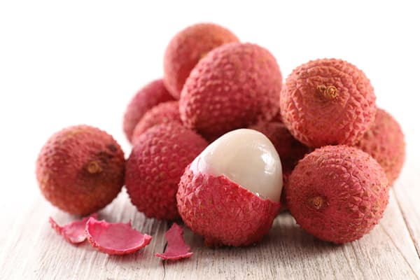 Nettoyage du fruit de litchi