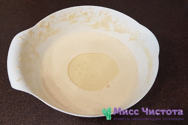 Ajouter de l'huile végétale à la pâte