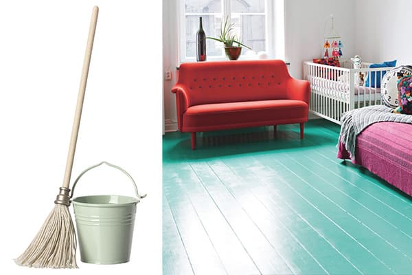 Laver un plancher de planche peint