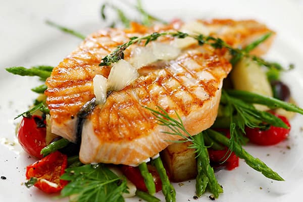 Steak de saumon aux asperges