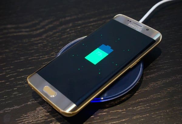 le téléphone est en charge