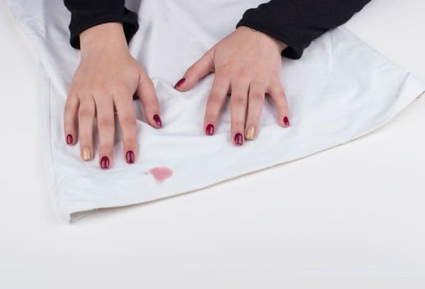 tache sur la chemise