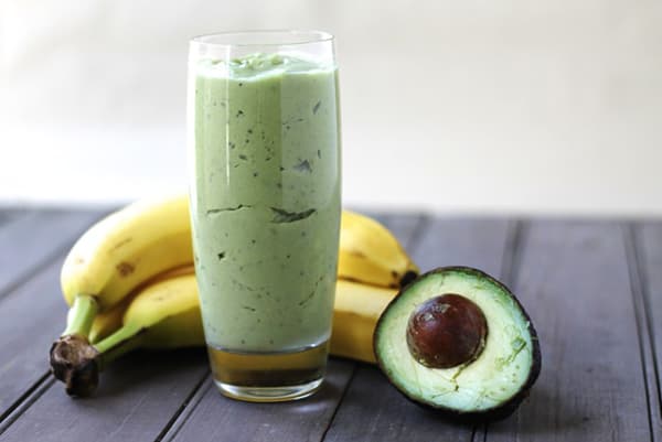 Smoothie à l'avocat et à la banane