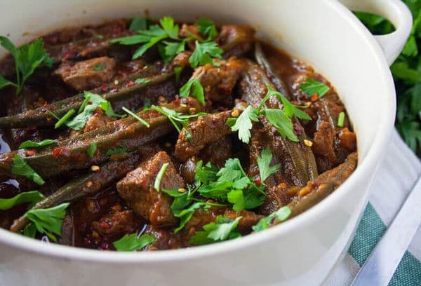 Gombo avec de la viande