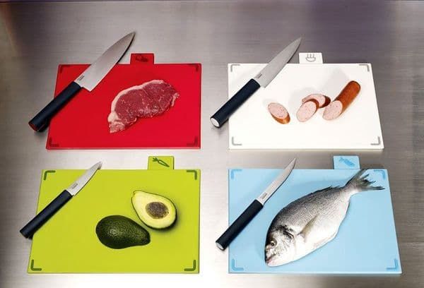 Planches à découper pour différents produits