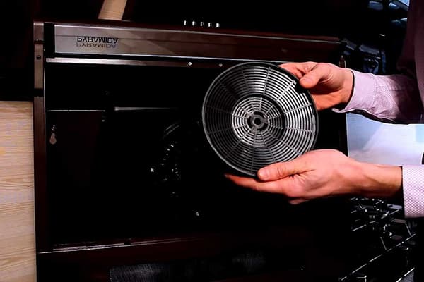 Filtre à charbon pour hottes