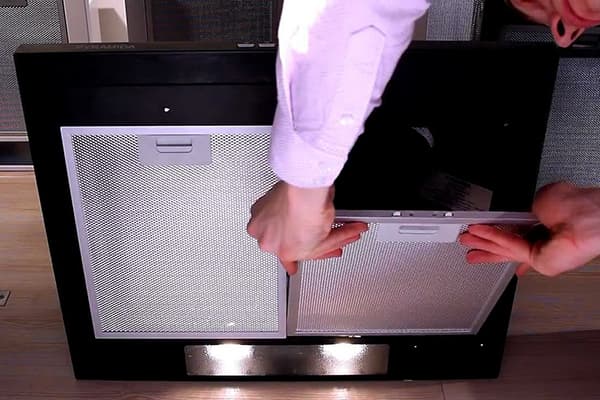 Remplacement du filtre à cagoule