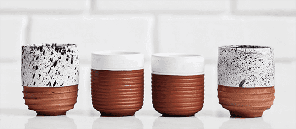 Plats en céramique faits à la main